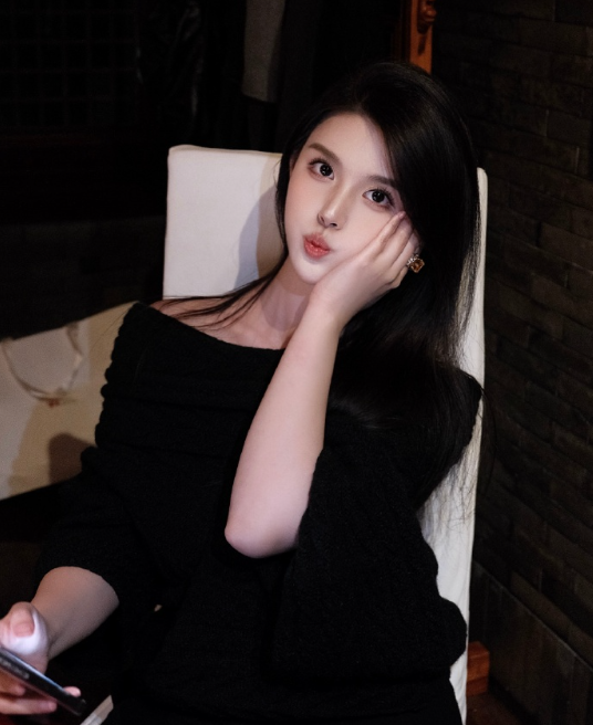 女主播无损解封A类，晓夏感恩YY！在YY养老挺好，小毒液不会跳槽(图4)