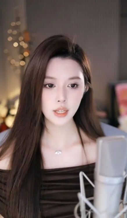 女主播无损解封A类，晓夏感恩YY！在YY养老挺好，小毒液不会跳槽(图5)