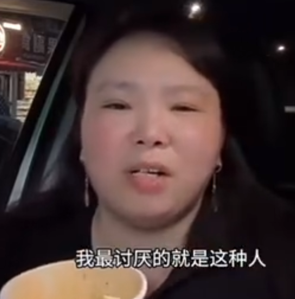 王票票嘲讽李嘉欣,拿孩子当“武器”?婆婆维护韩安冉:为什么要嫌弃儿媳妇过去(图6)