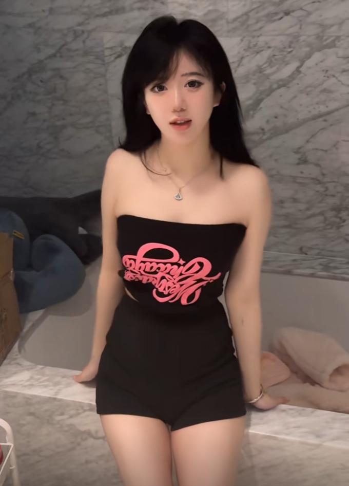 斗鱼再失一员大将！呆妹儿最后一次直播，下一站或是某音？(图1)