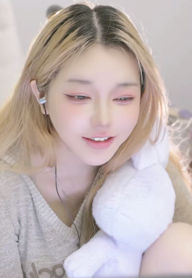 美颜掉了秒变大妈？刘飞儿直播再出事故，粉丝质疑体重有130斤吧(图4)