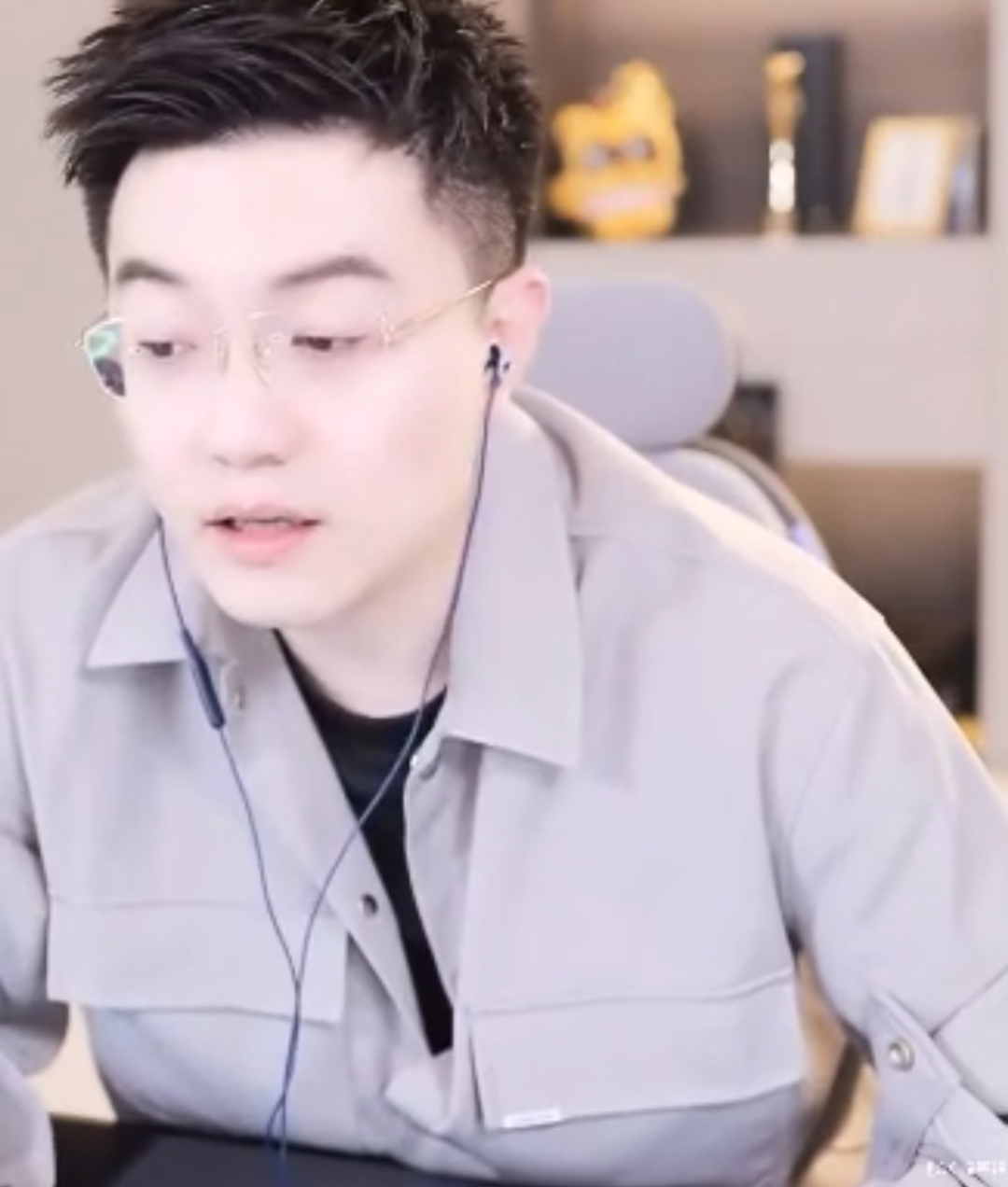 玄律回应：前老板离婚属实？毕加索回归后，7038重新崛起！(图5)