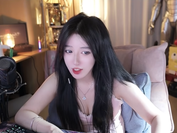 是不是要逼我走?呆妹儿开播就被超管封禁,要推荐周淑怡去某音(图3)