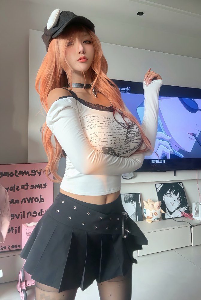 女网红否认是福利姬，不要再说买到我的写真了，那是年少无知拍的(图2)