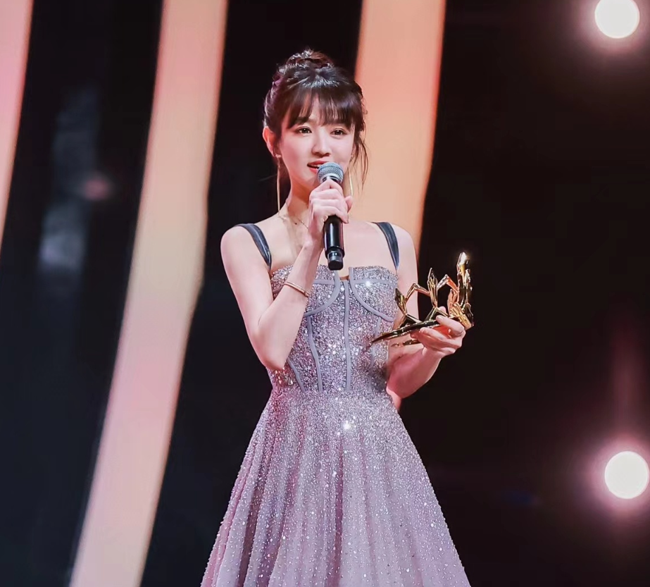 YY续约文儿并赚不到钱？仙洋怒斥道家： 打坚强就跟你家诈骗一样(图1)