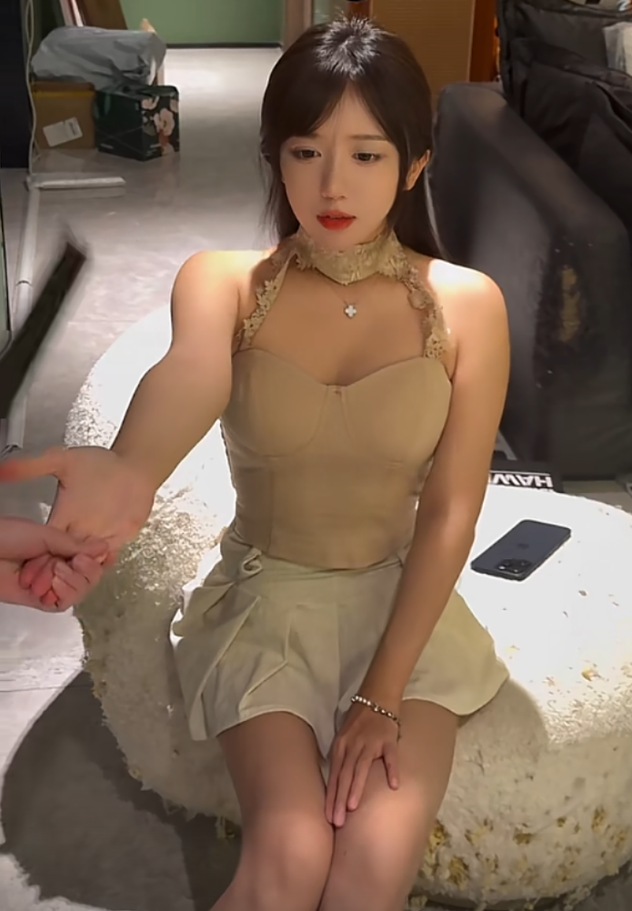 游戏主播要大迁徙了？呆妹儿抖音首秀，与PDD组队开黑三角洲(图7)