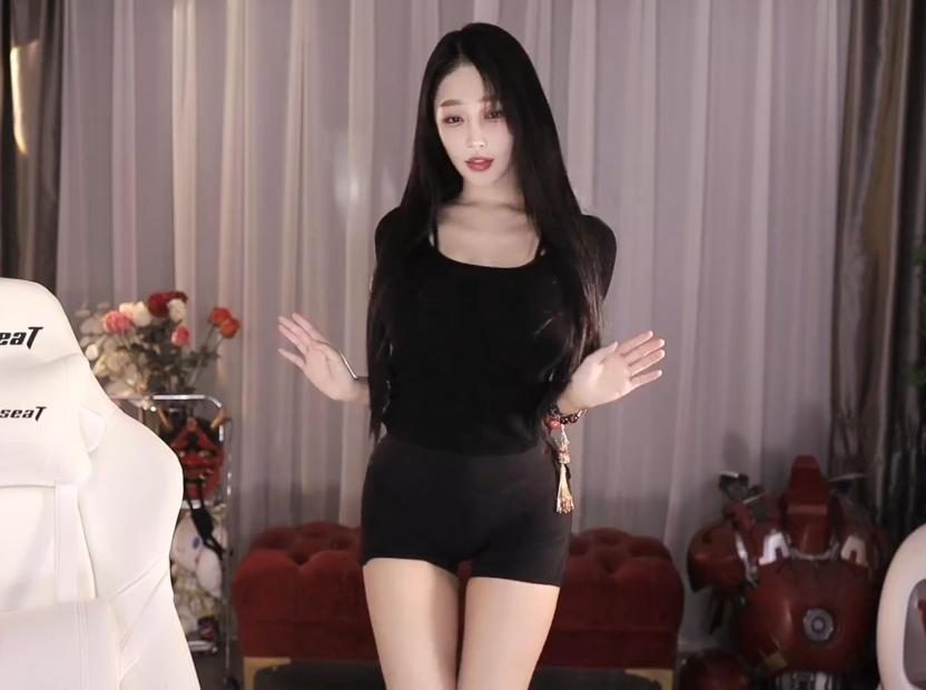 女主播吃烧烤被骚扰，一群醉汉“大声密谋”，出门都裹得严严实实(图4)