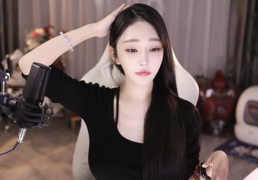 女主播吃烧烤被骚扰，一群醉汉“大声密谋”，出门都裹得严严实实(图5)