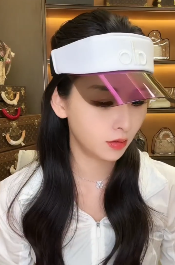 散打哥直播怒怼真真姐:惯的你臭毛病!雷少曝二子爷又回二驴身边原因(图3)