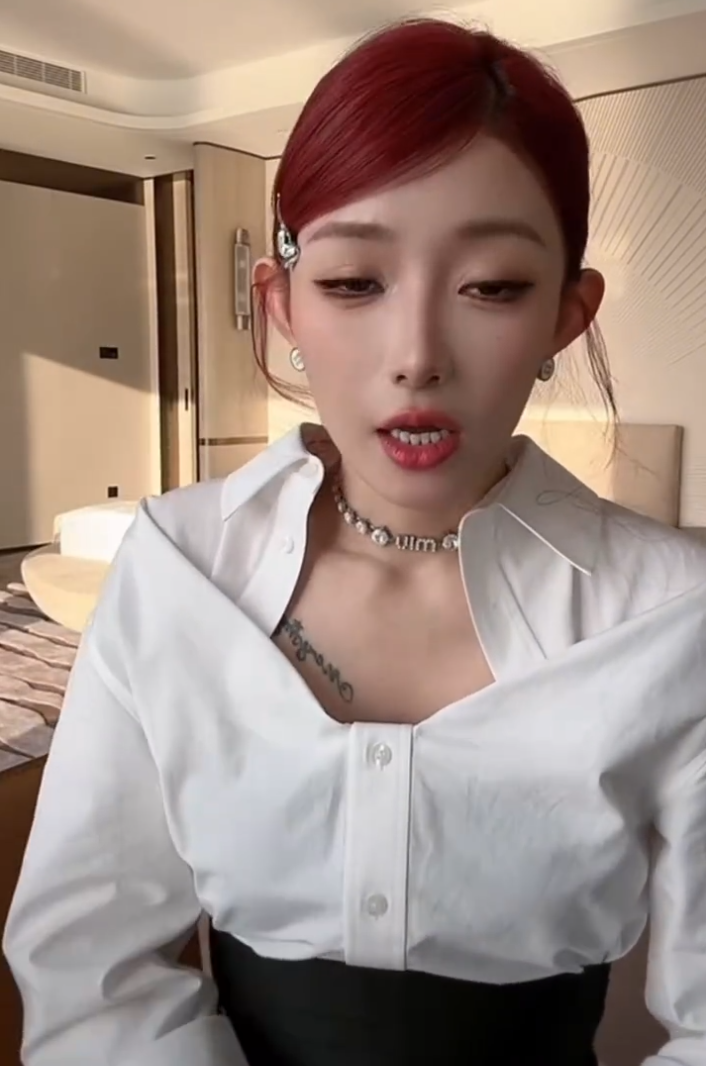 小伊伊直播晒上亿杭州豪宅!王小源讲述与方丈关系隔阂原因(图2)