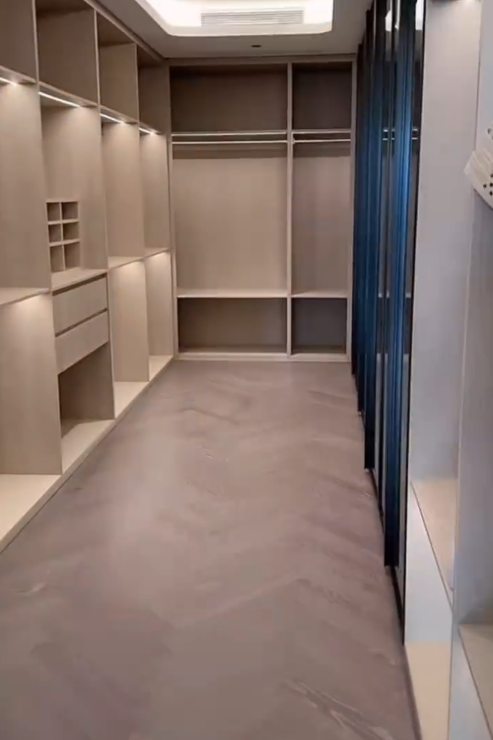 小伊伊直播晒上亿杭州豪宅!王小源讲述与方丈关系隔阂原因(图4)