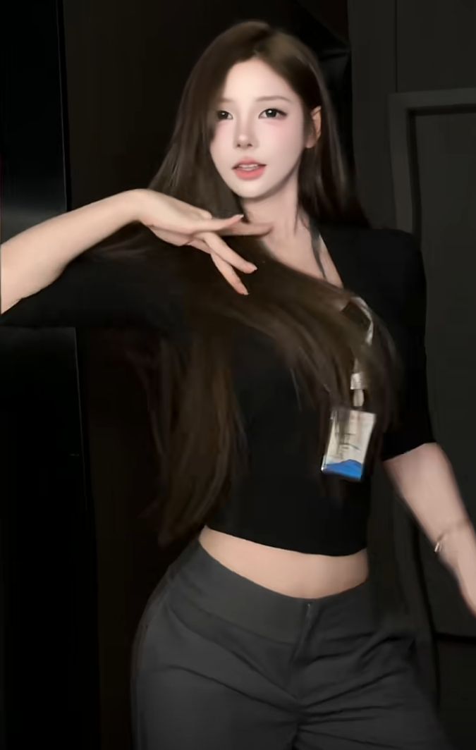 米娜吐槽“克隆”盗播,不承认模仿还拉黑我粉丝?我换造型她就换(图1)