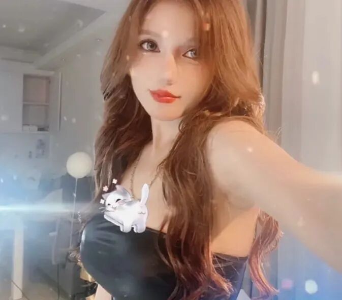 米娜吐槽“克隆”盗播,不承认模仿还拉黑我粉丝?我换造型她就换(图5)