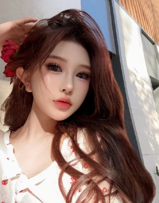 何婧婧自曝换头级整容史！方丈怒怼云南达摩：模仿我能红但别碰瓷！(图5)