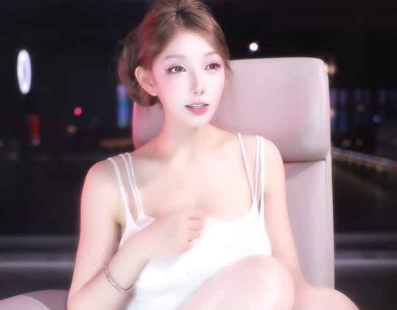 弟弟面试直播运营失败,米娜自嘲:我就是擦边主播“帮不上忙”(图3)