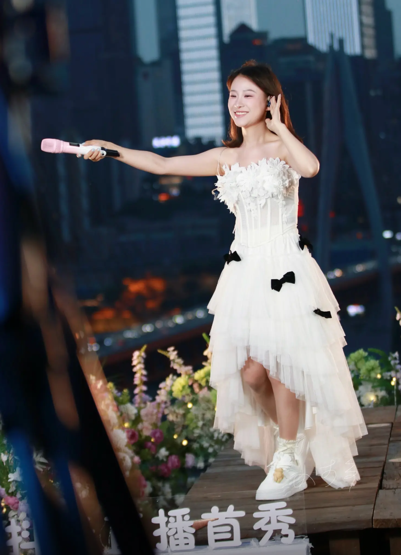 韩安冉说老公宋浩然亏损4个月了!YY顶流主播小阿七抖音首秀破圈?(图5)