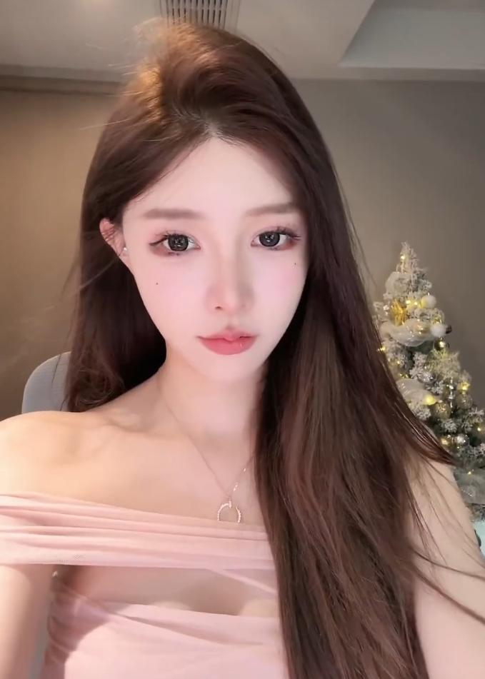 没有工作却有钱花?女主播被怀疑干不当职业,大学靠直播赚生活费(图5)