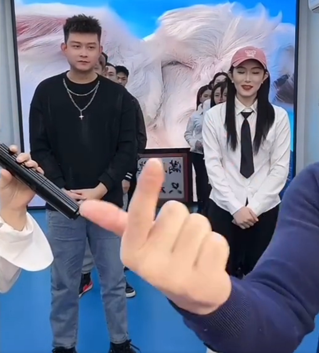 思雨落泪痛哭，跟志虎太恋爱脑了！仙洋回应李四，不需蹭人家流量(图5)