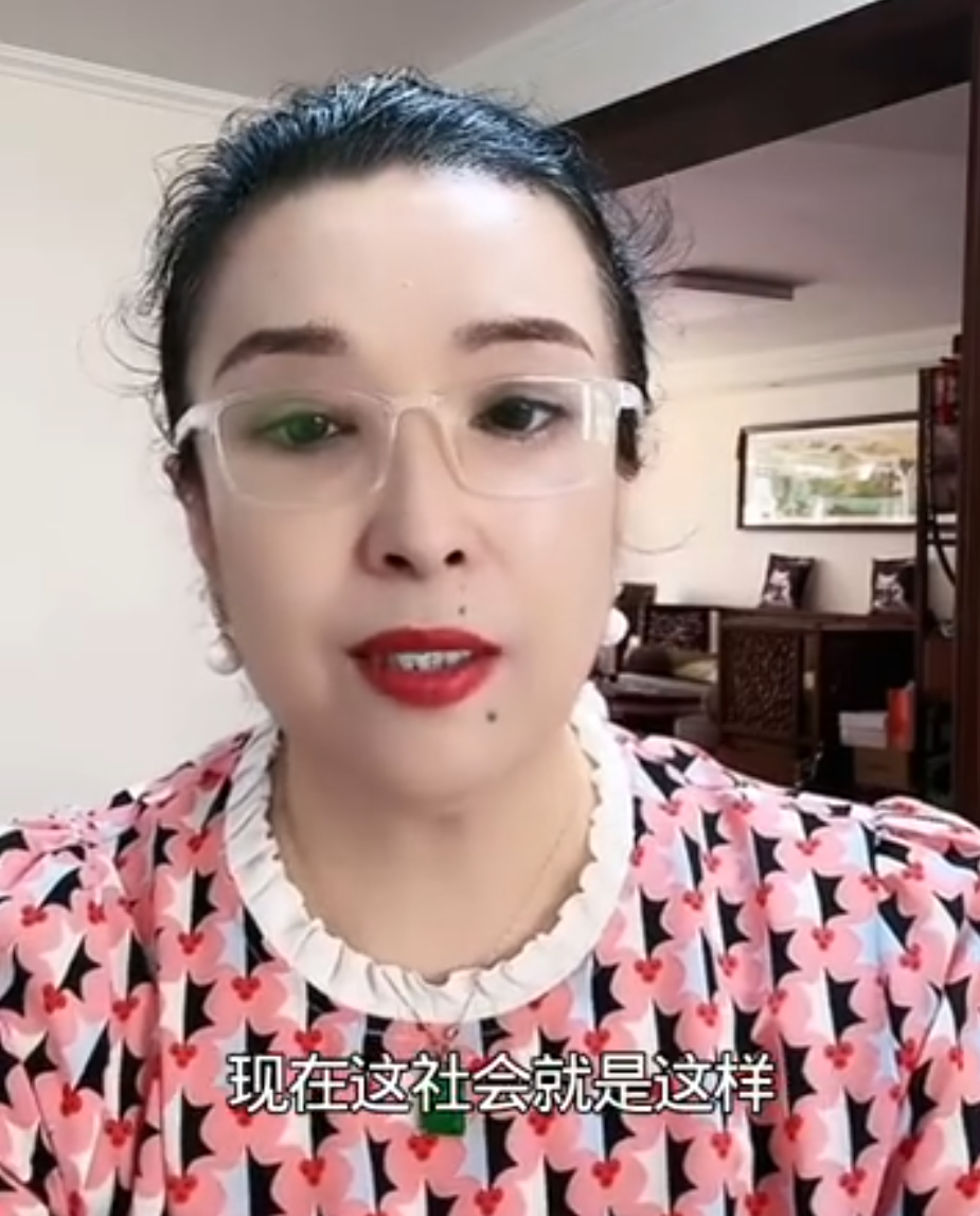 方丈分析仙家嫂家互撕碰瓷式营销？天佑妈妈硬核护儿：他没进去过！(图4)