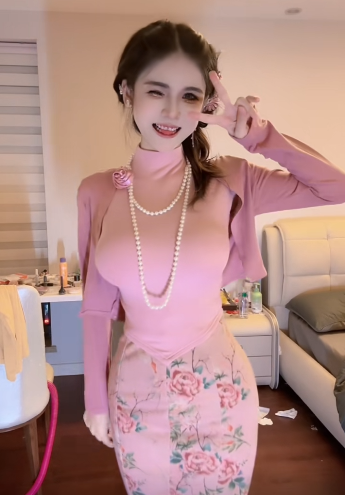 狗头萝莉痛哭回应招工，工资低是能力不足，不理解为何被骂上热搜(图4)