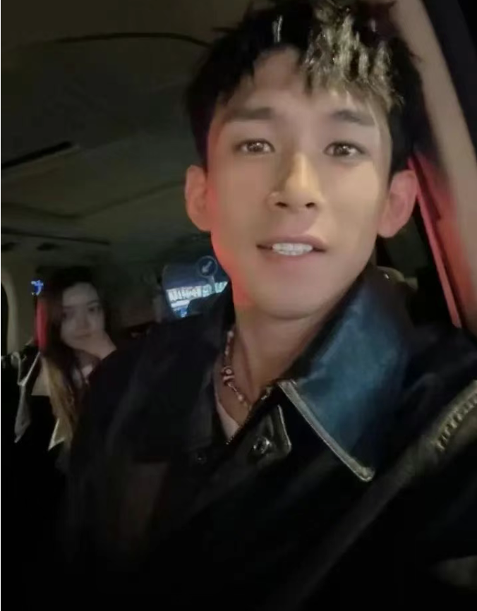 芮甜甜爆DY全是“虚假繁荣”，自曝即将移居香港！过气网红？天佑回应为何不在KS直播聊天了(图5)