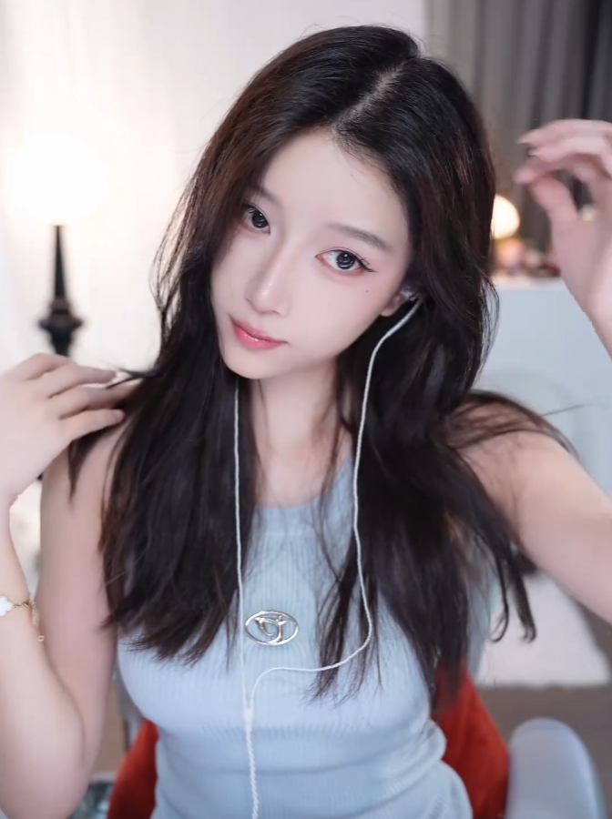 女主播自曝转行经历，做主播不会被骚扰！李佳琦为铂爵旅拍用户兜底退款(图1)