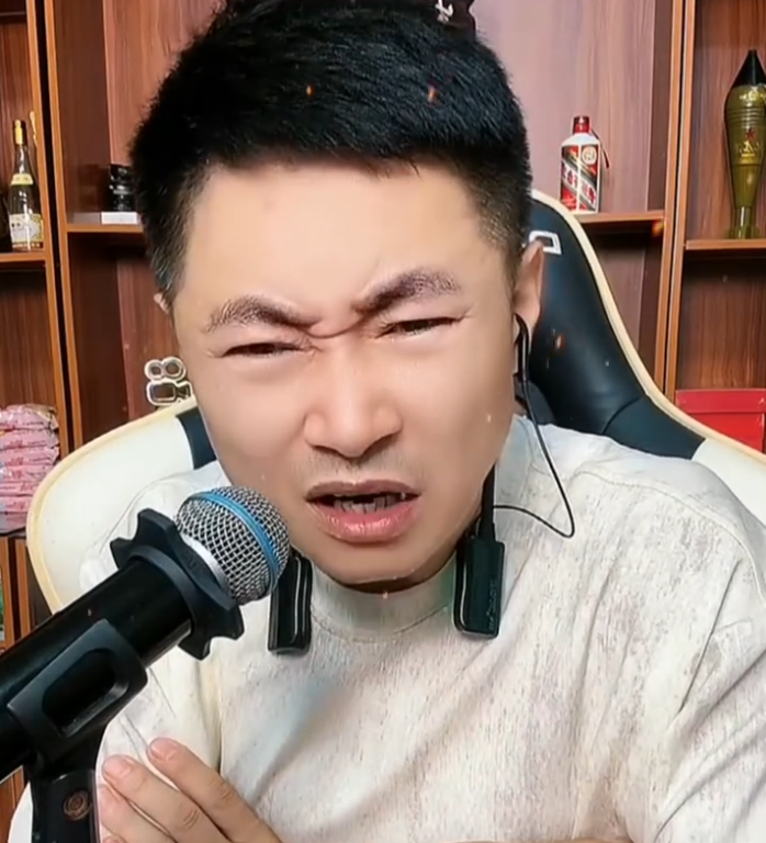 九天回忆和老利关系破裂的起因！遭礼物绑架，阿哲深夜拍桌破防(图1)