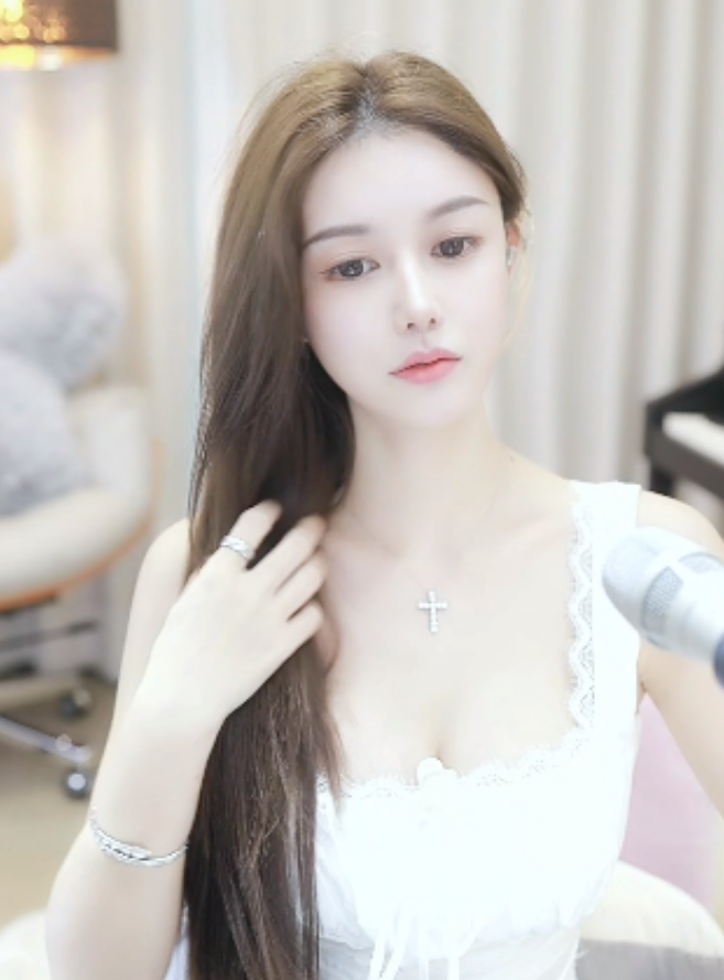 “第一次”就给兰梦莎!YY大办头条擂主庆功会,三赴成都服务睿廷(图3)