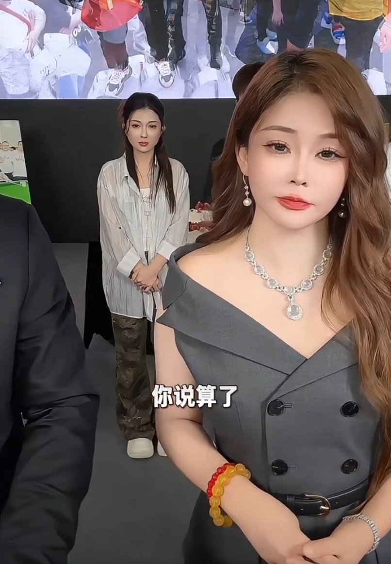 辛巴又永别直播行业?初瑞雪全权接管,黄一鸣内涵王校长头都秃了,且不管孩子?(图3)