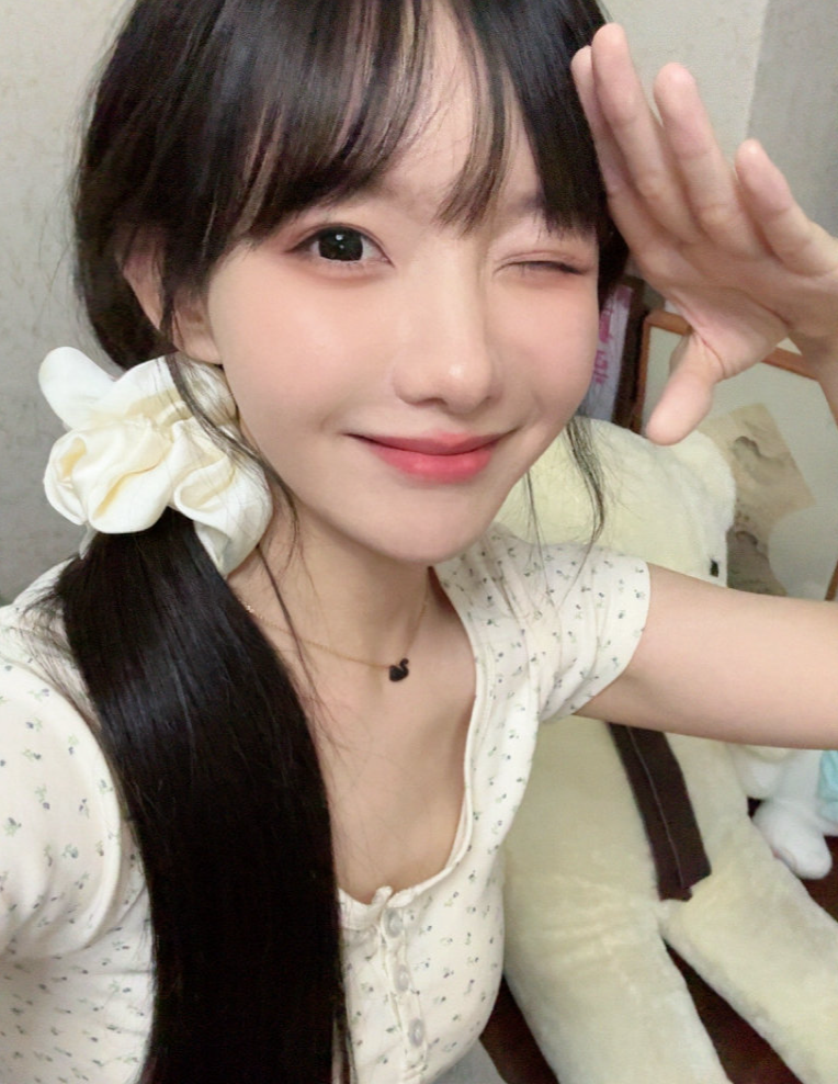 不会再打开斗鱼了，女主播真栗含泪宣布退鱼，与粉丝合影告别(图7)