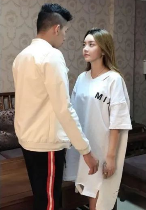 天佑求婚“闺蜜”崔阿扎？配合办婚礼收礼金，共同出席祁天道首秀(图8)