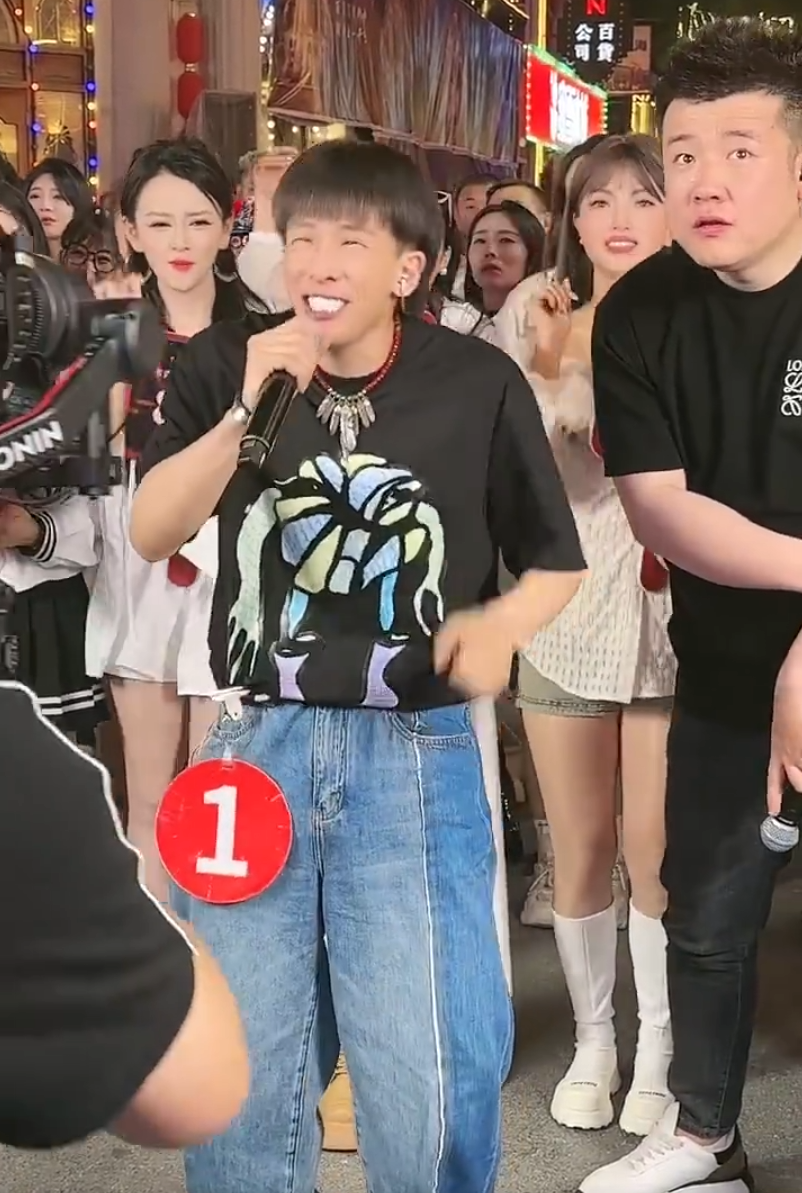 小洲谈毕加索，YY主播中最聪明的！老利羡慕木森一场直播卖好几百万(图5)