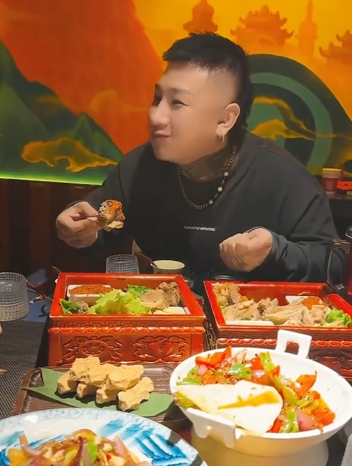 方丈回归首发作品，境界一下上来了！散打哥回应天道大舞台倒闭(图2)