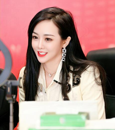 韩安冉自曝第三胎流产引争议？吴召国评价初瑞雪：能力不次于辛巴(图8)