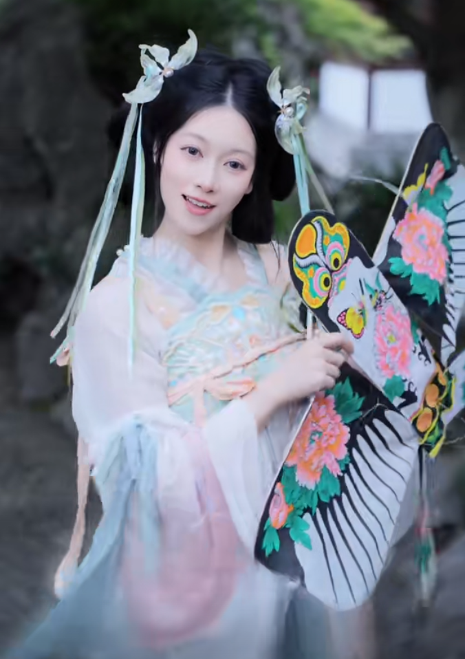 我要改命“活”下去!吴柳芳首谈擦边原因,母亲生病爸爸贷款(图4)