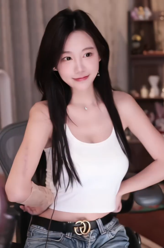 二次元喵老师转型“上岸”，不愿习惯性讨好观众，删作品从头开始(图3)