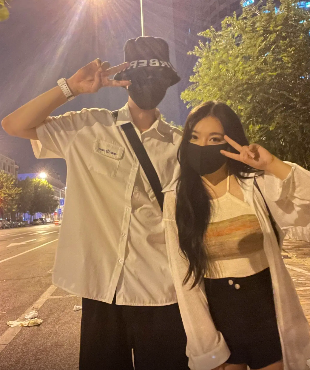 小团团近照曝光!欧美御姐范儿惊艳网友,粉丝狂赞“颜值升级”(图5)