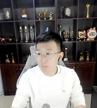 小白龙开具无犯罪记录证明？闺女满月，韩雅乐晒全家福照片(图3)