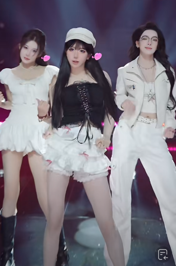 呆妹儿圆梦“女团”首秀，放下鼠标跳热舞，“二次创业”大获成功(图6)