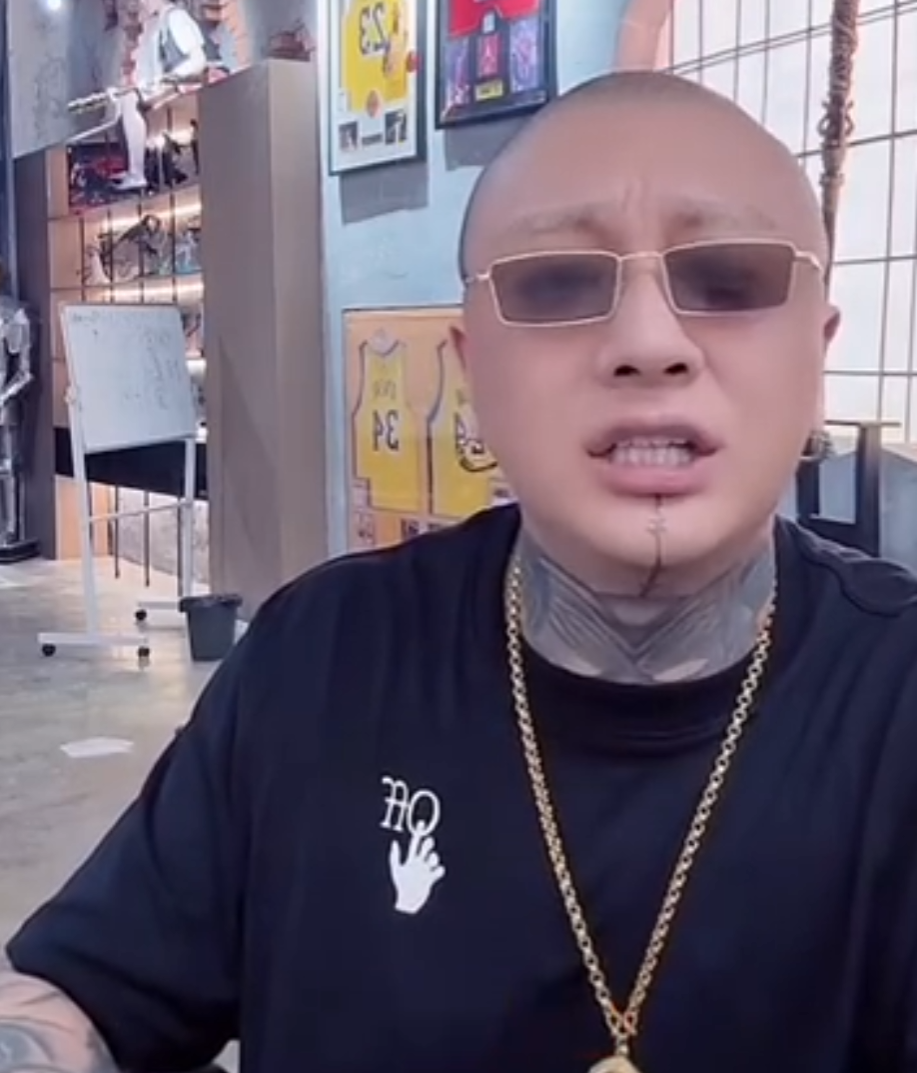 赵大牛足球赛开幕！球球空降助阵！“驴丈”兄弟情，方丈表示永远感激二驴(图6)