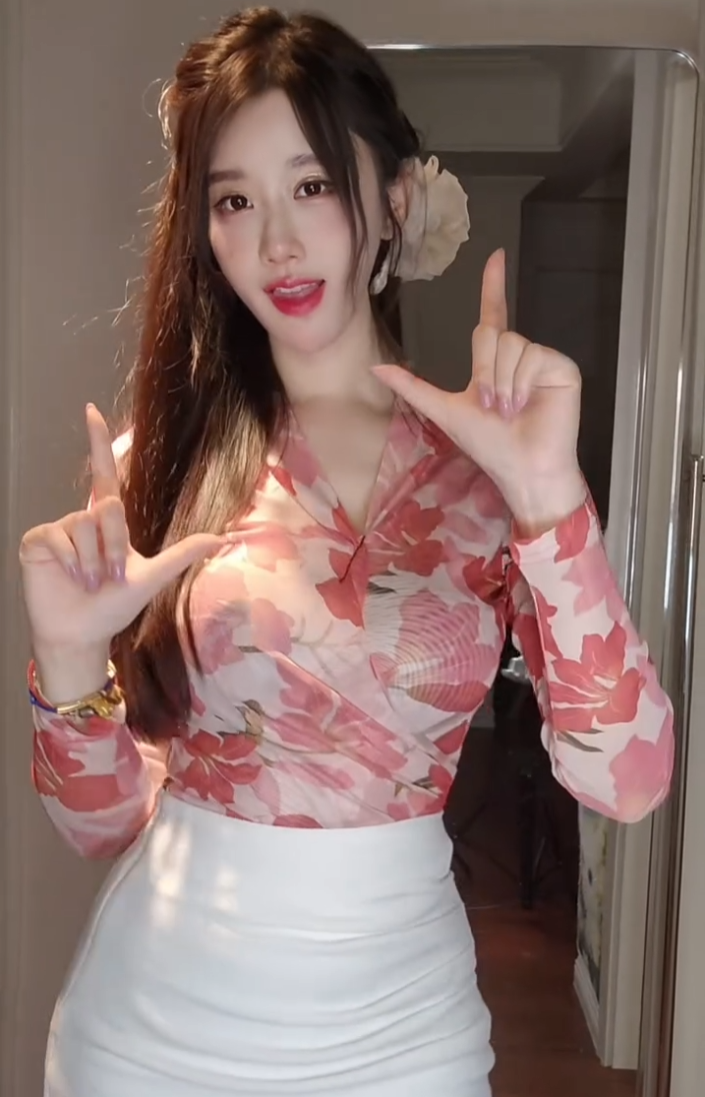 没结婚并非“人妻”，轩子私生活遭“公审”，怒怼你们想娶我吗(图1)