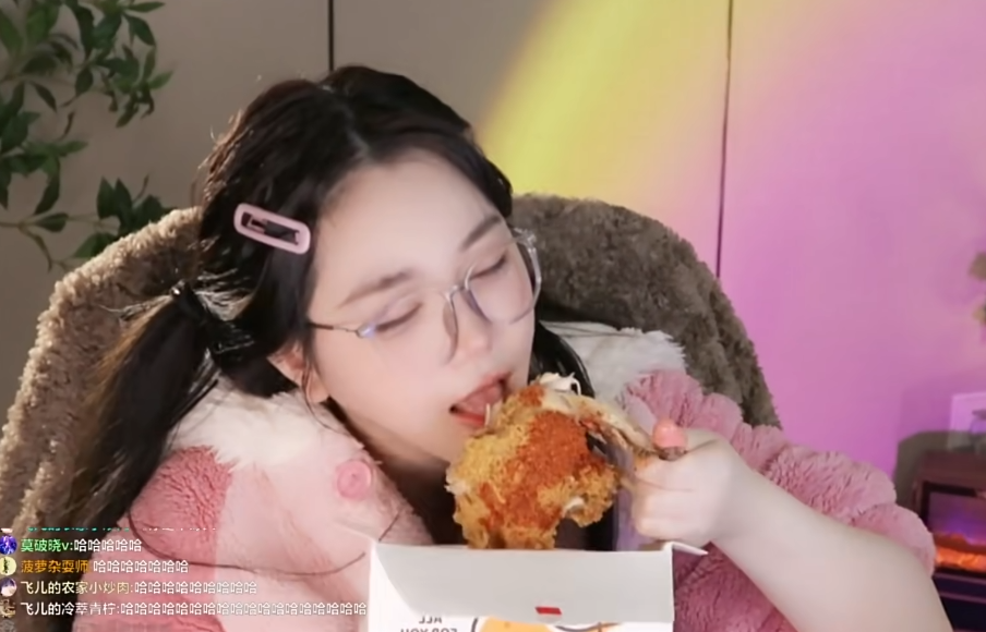 刘飞儿“食物中毒”痛哭，商家还送优惠券，欢迎下次光临直接崩溃(图6)