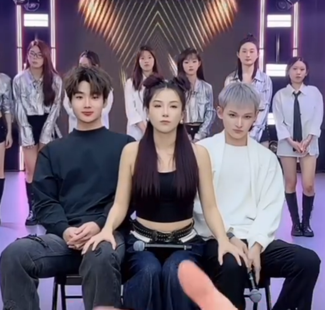 初瑞雪官宣力捧徐婕！五年合约不看就签？仙洋借粉丝150万渡过难关(图5)