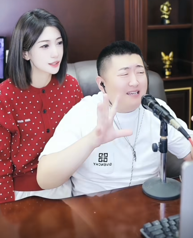 周淑怡首封7天？怒怼超管反被严惩！小洲深情告白YY：感恩平台成就自我(图5)