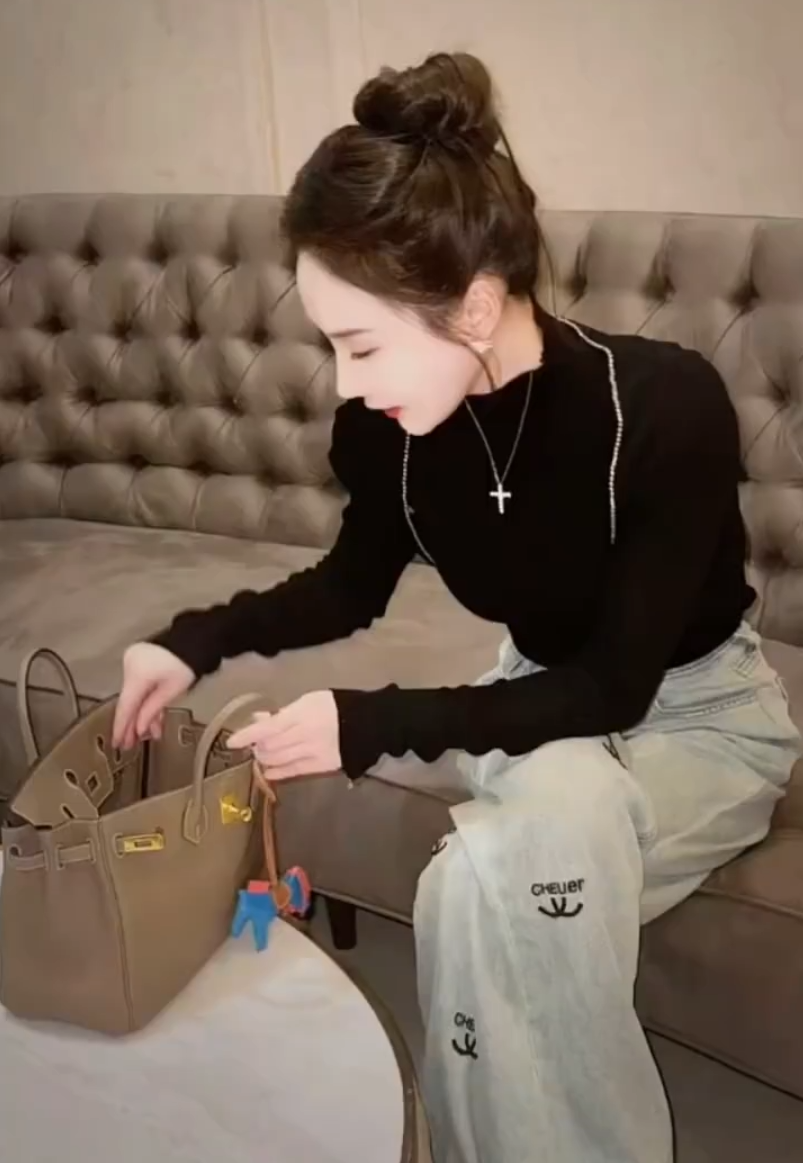 李舒克将回丈门，方丈质问300万！沈曼谈与老二分手原因：年龄差5岁像找了个妈(图5)