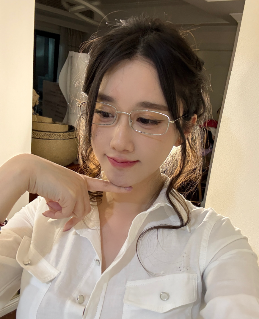 轩子回应单身人设,没老公缺爱所以养猫,基因好不生娃太浪费!(图1)