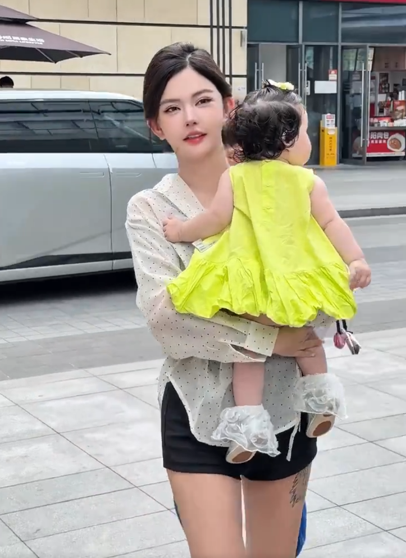 韩安冉称生10个孩子也能养活，百万网红克里西账号被封，低俗网红该凉了？(图3)