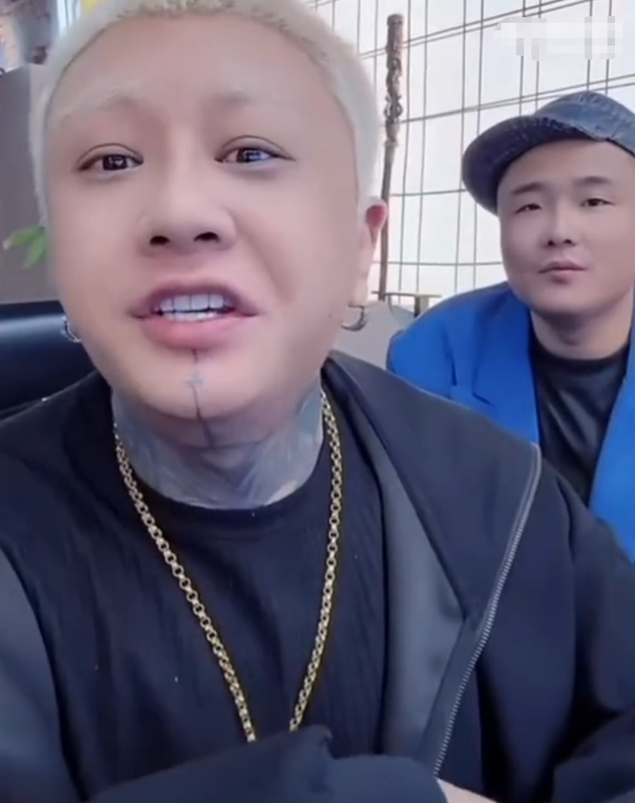 网红方丈怒怼“涨粉”：1700万涨粉包谁稀罕谁拿去！天佑爷爷病重致团播取消，崔阿扎暖心解释(图3)