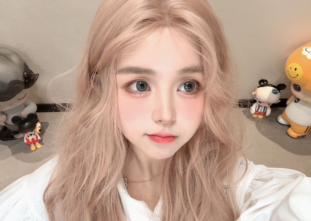 “斗鱼五姐”纳豆回归，出走四年混得不好？斗鱼开始召回计划了？(图4)