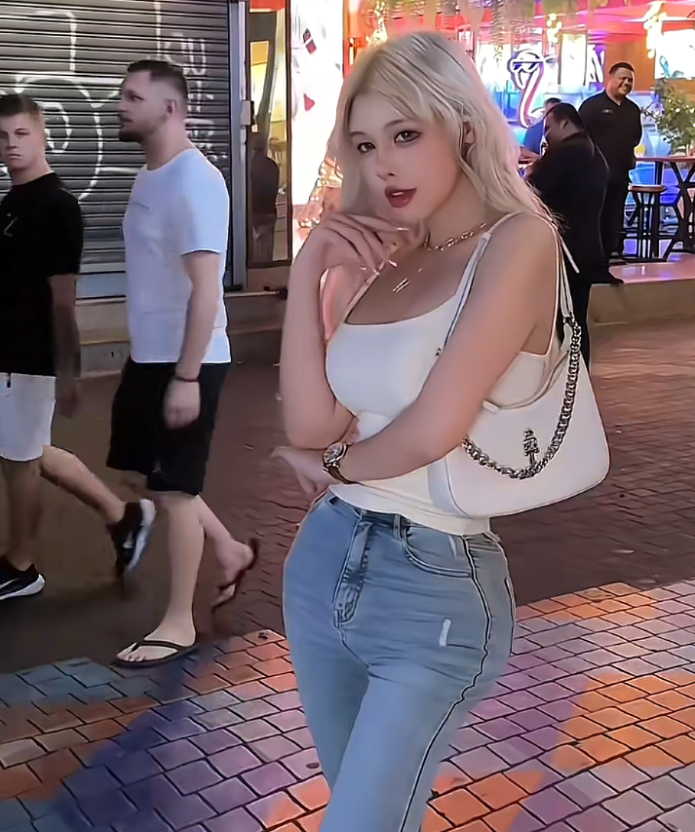 我是知名擦边主播，美女主播直言不偷不抢，不会不影响谈恋爱(图3)